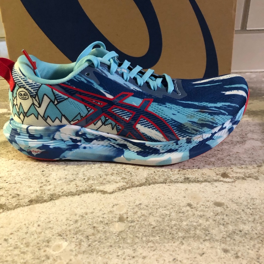 ASICS  Tri Noosa 13-Vibrant Blue and Red Athletic Sneakers